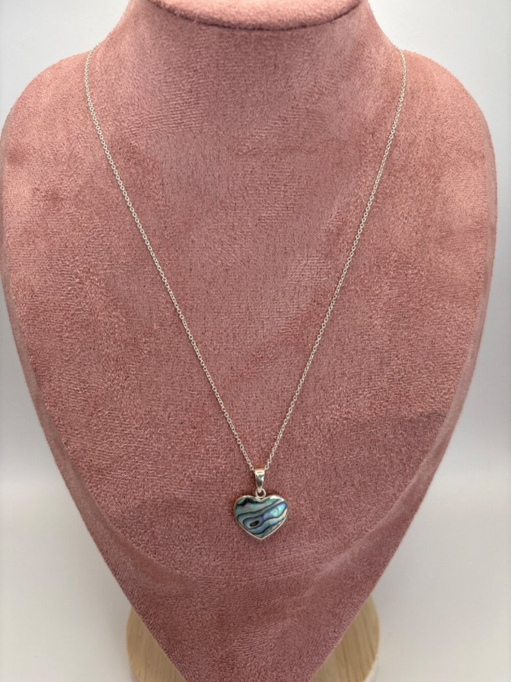 Vintage 925 Sterling Silver 18" Chain with Heart Shape Abalone Pendant